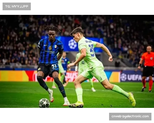 国米链式防守艺术复兴 三中卫体系构建欧洲最稳防线